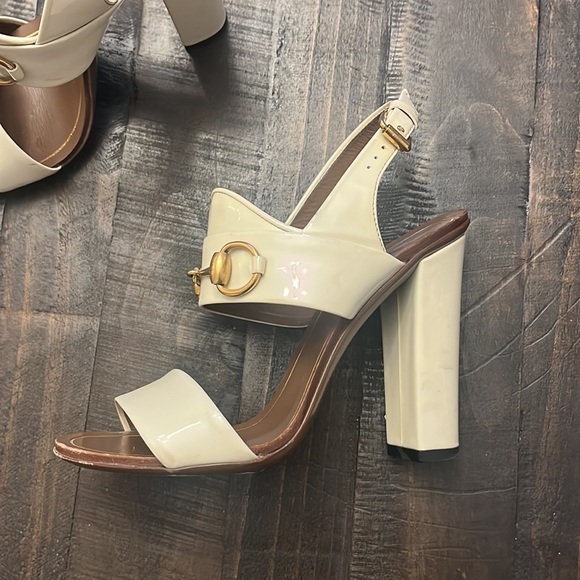 Gucci Horsebit off-white patent sandals - Picture 12 of 13